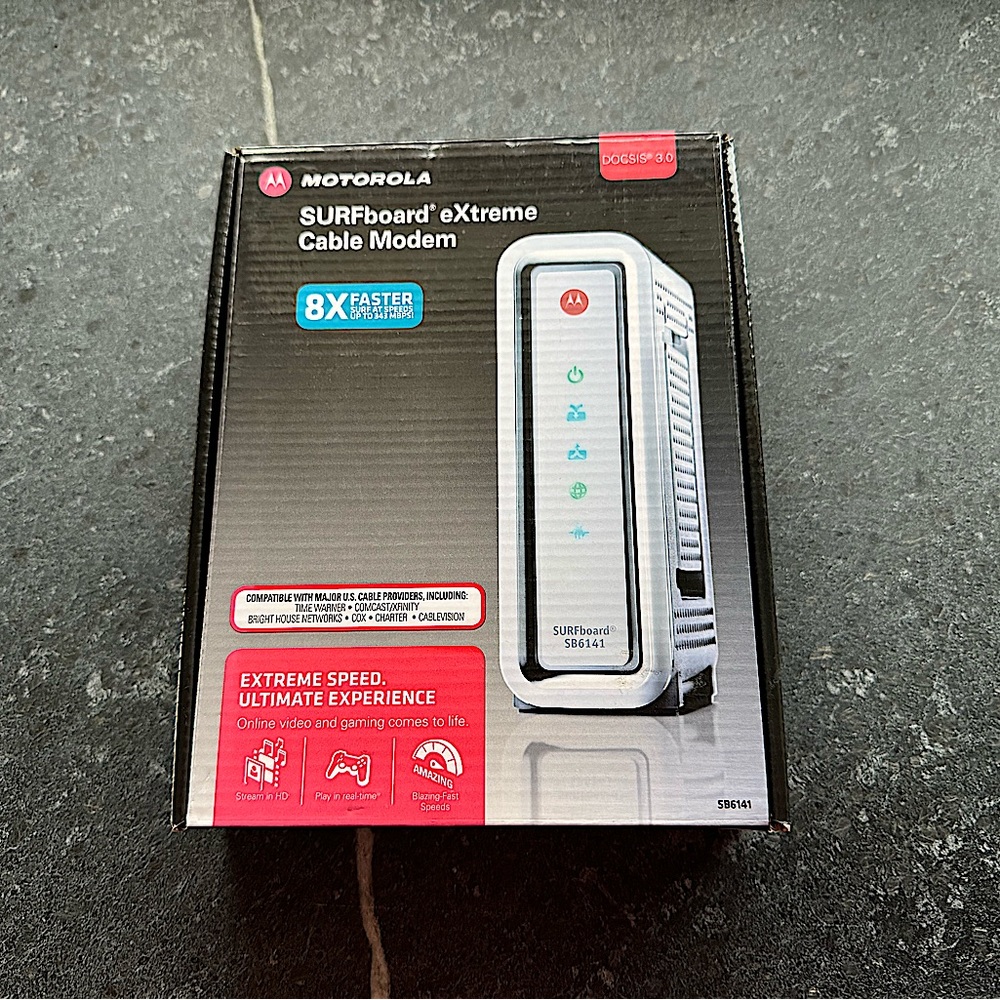 Motorola - Surfboard extreme Cable Modem
Model: SB6141